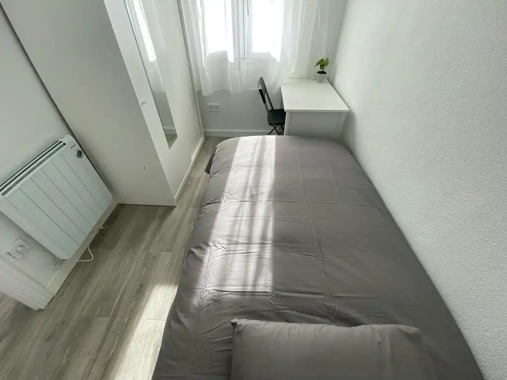 Bedroom of Flat for rent in Madrid  with Heating, Furnished and Oven