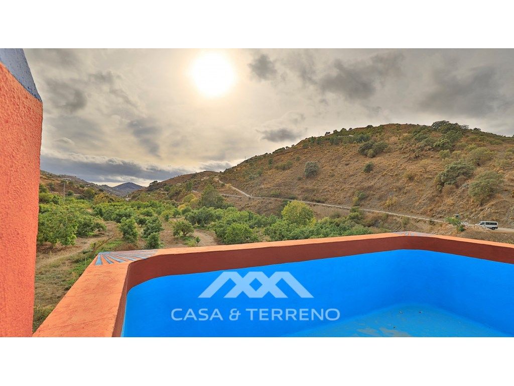 Vista exterior de Casa o xalet en venda en Árchez amb Terrassa, Piscina i Moblat
