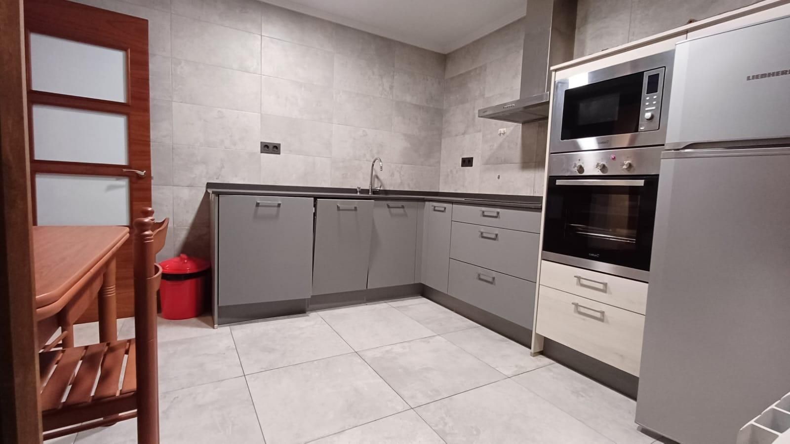 Cuina de Pis en venda en Ugao- Miraballes amb Calefacció, Traster i Balcó