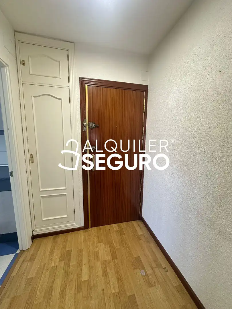 Bedroom of Flat for rent in Madrid  with Air Conditioner, Heating and Furnished