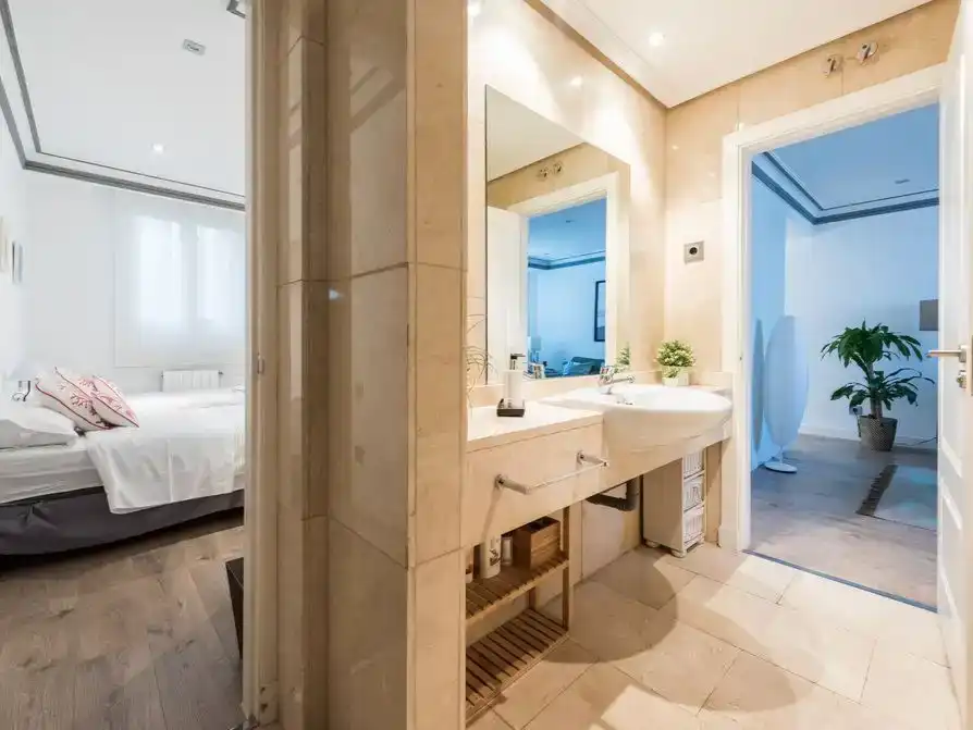 Badezimmer von Wohnungen zur Miete in  Logroño