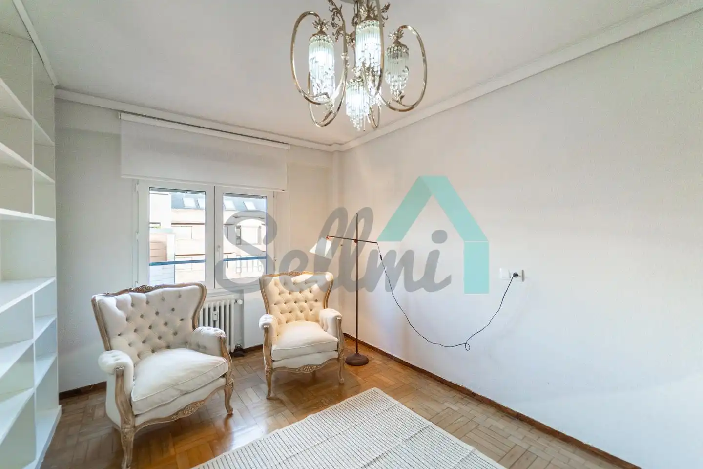 Wohnzimmer von Wohnung zur untervermieten in Oviedo  mit Heizung, Parkett und Terrasse