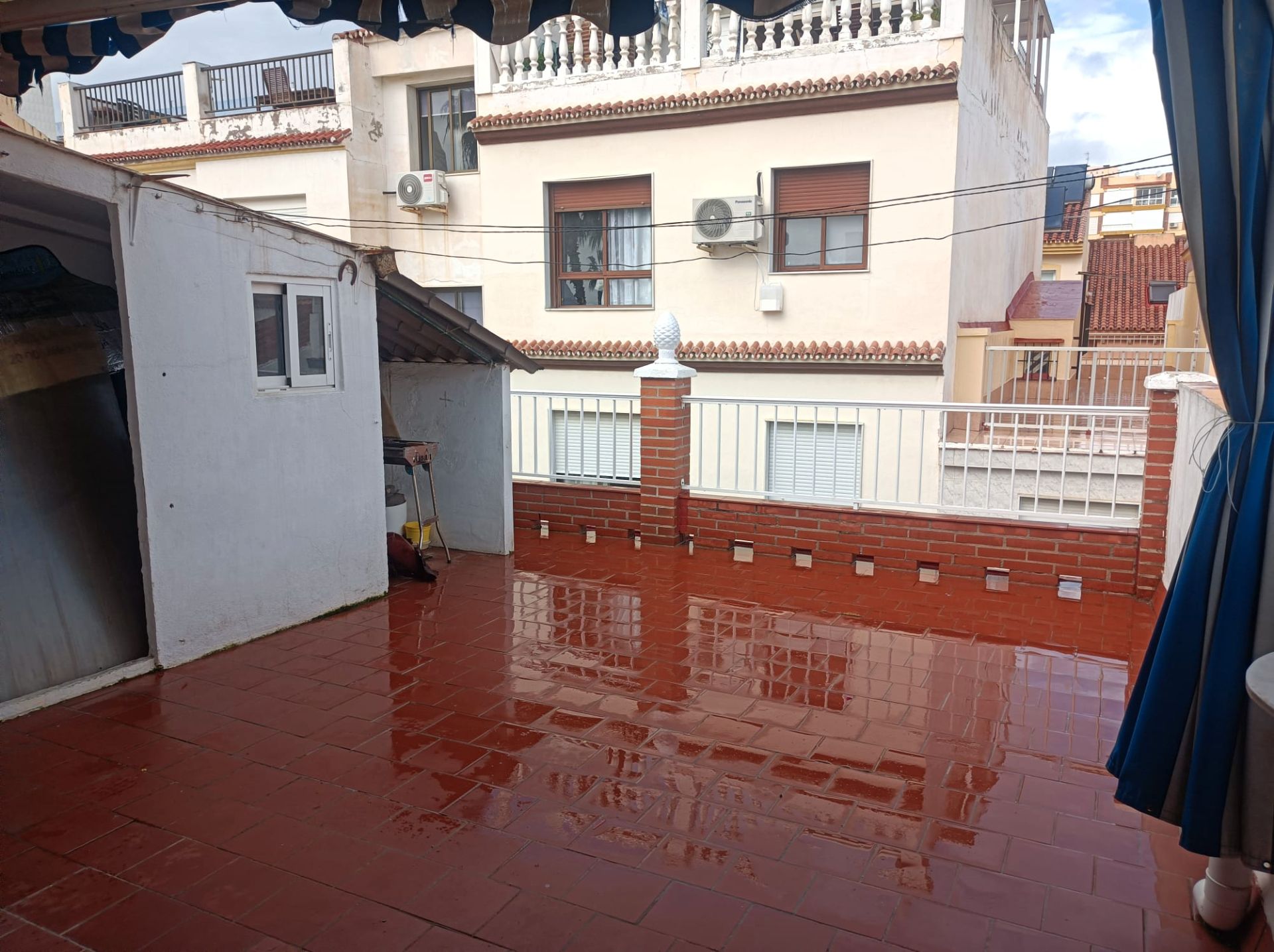 Exterior view of House or chalet for sale in Vélez-Málaga  with Air Conditioner, Terrace and Furnished