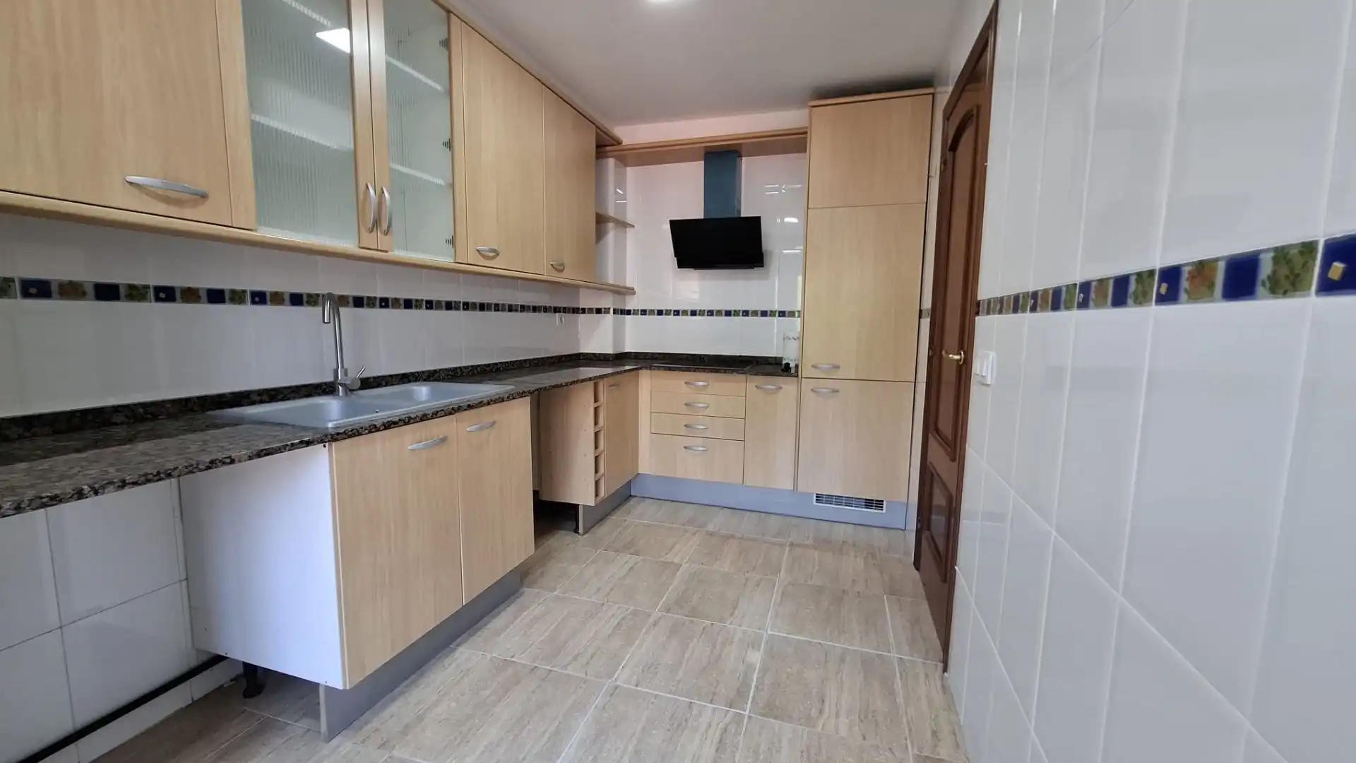 Cocina de Dúplex en venta en Vallirana con Aire acondicionado, Calefacción y Terraza