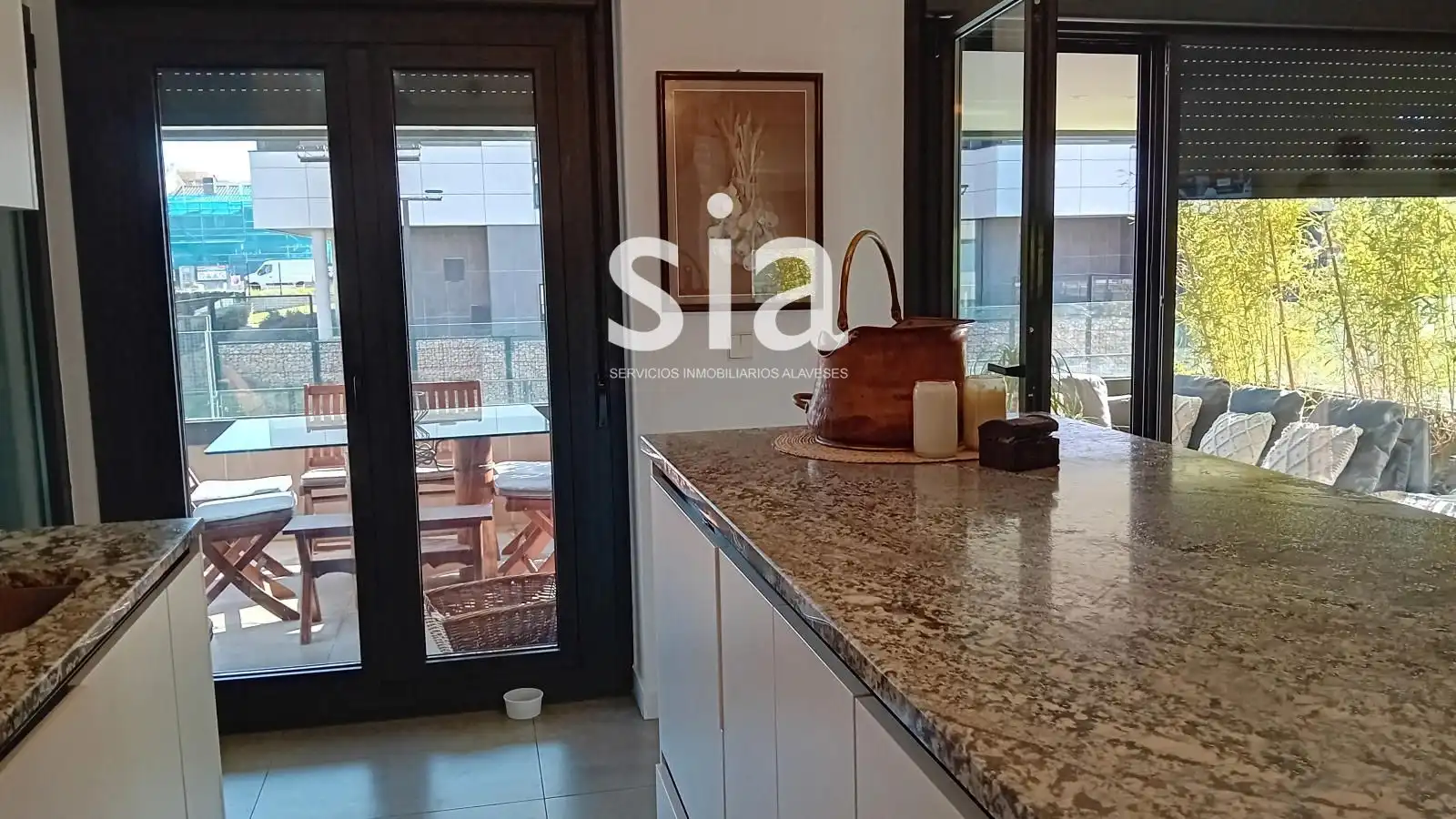 Cocina de Piso en venta en Vitoria - Gasteiz con Calefacción, Terraza y Trastero