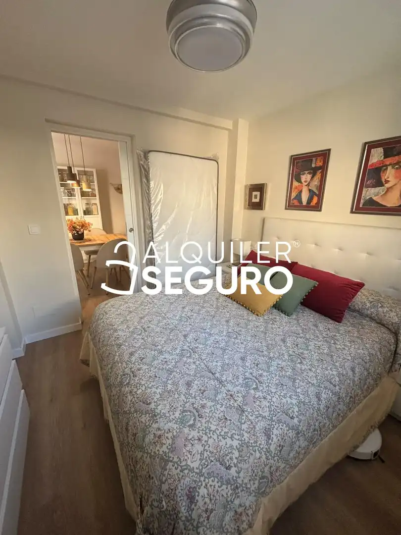 Detached house with pool to rent in Escritor busto previ, imagen 7
