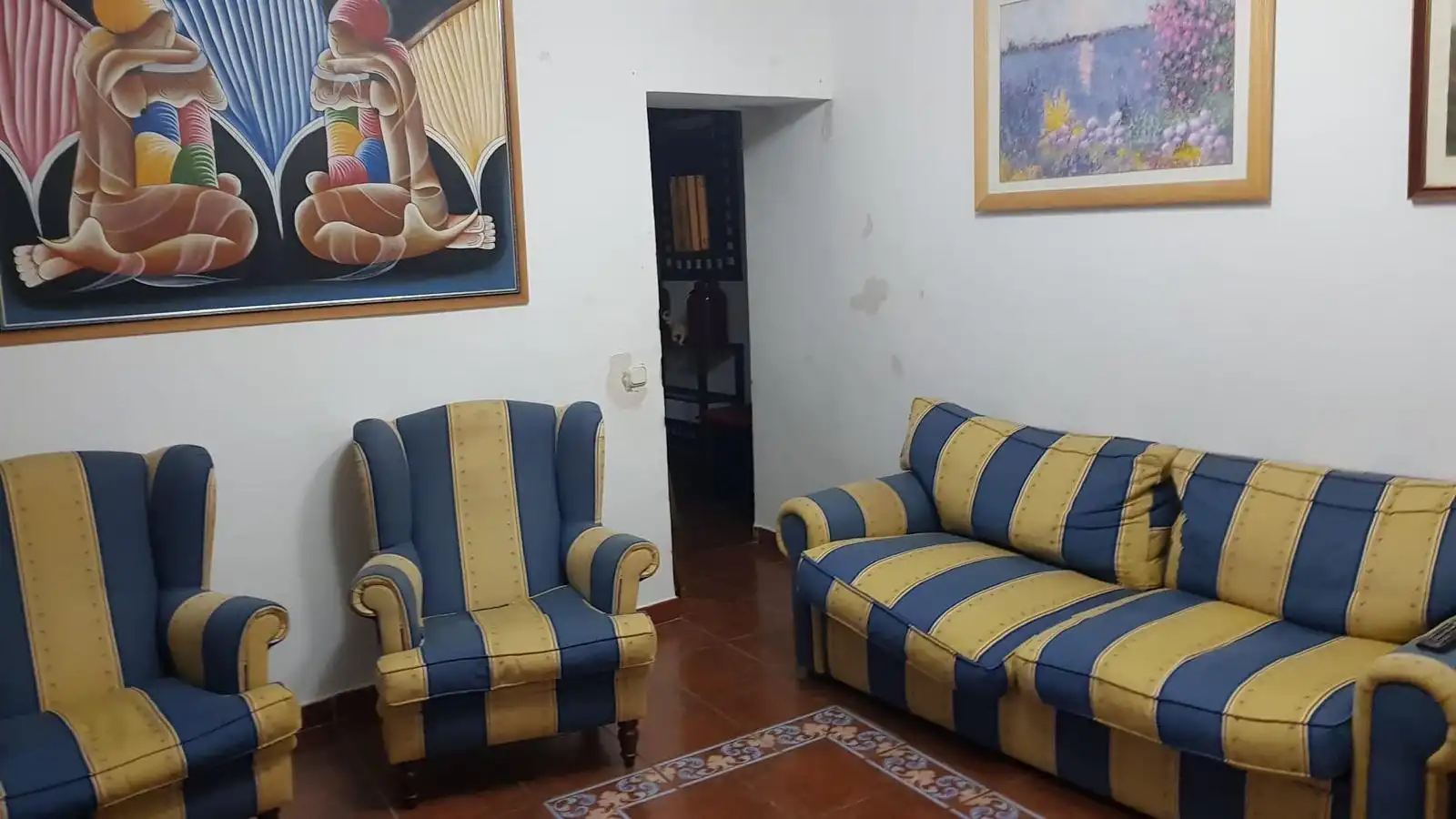 Sala de estar de Casa adosada en venta en Marbella con Aire acondicionado, Jardín privado y Terraza
