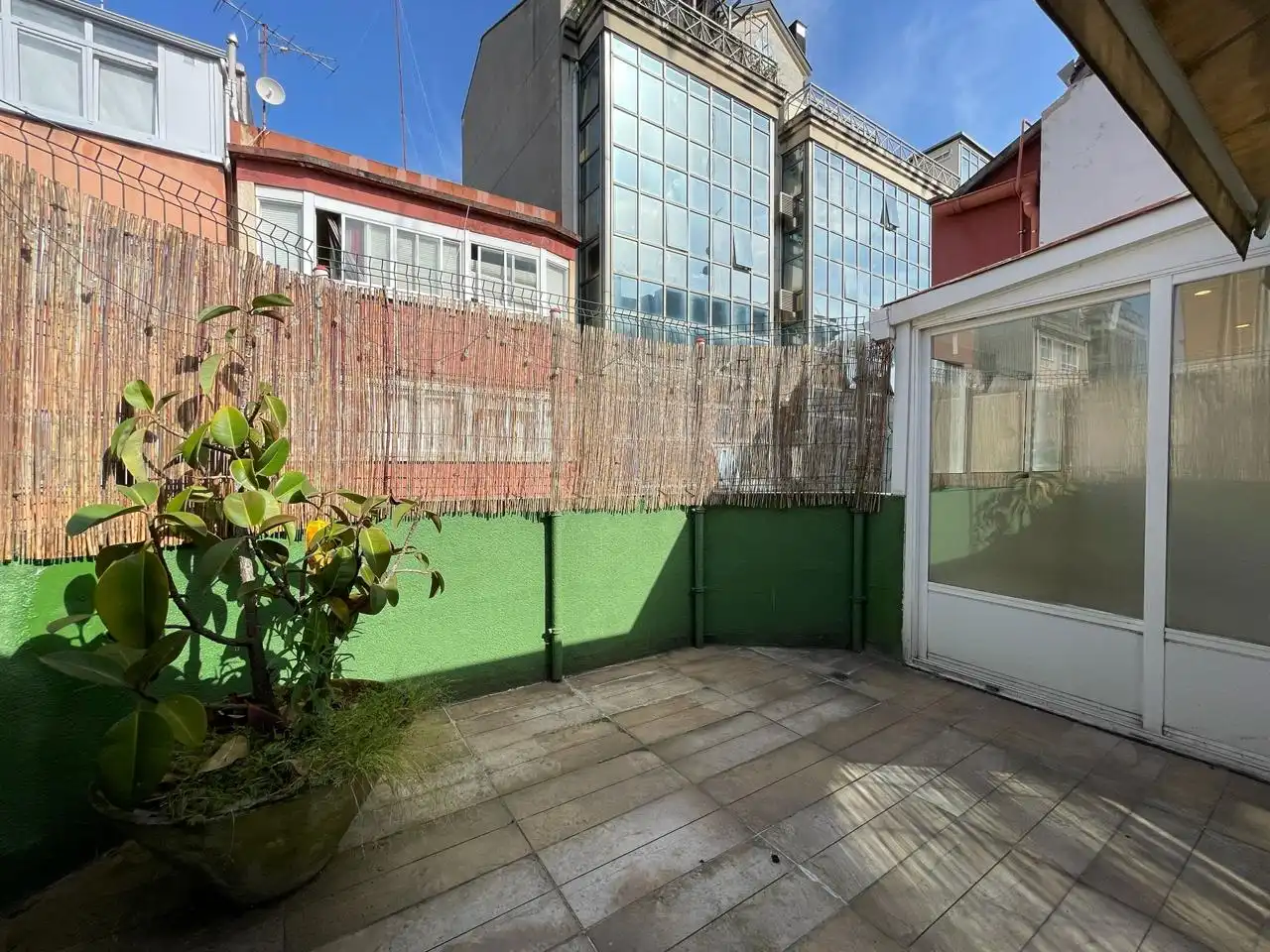 Terraza de Apartamento en venta en A Coruña Capital  con Calefacción, Parquet y Terraza