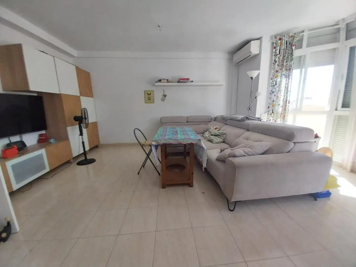 Sala d'estar de Dúplex en venda en Algeciras amb Terrassa i Traster