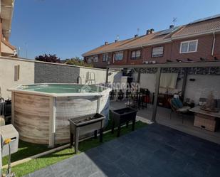 Terrace of Single-family semi-detached for sale in Parla  with Heating, Private garden and Terrace