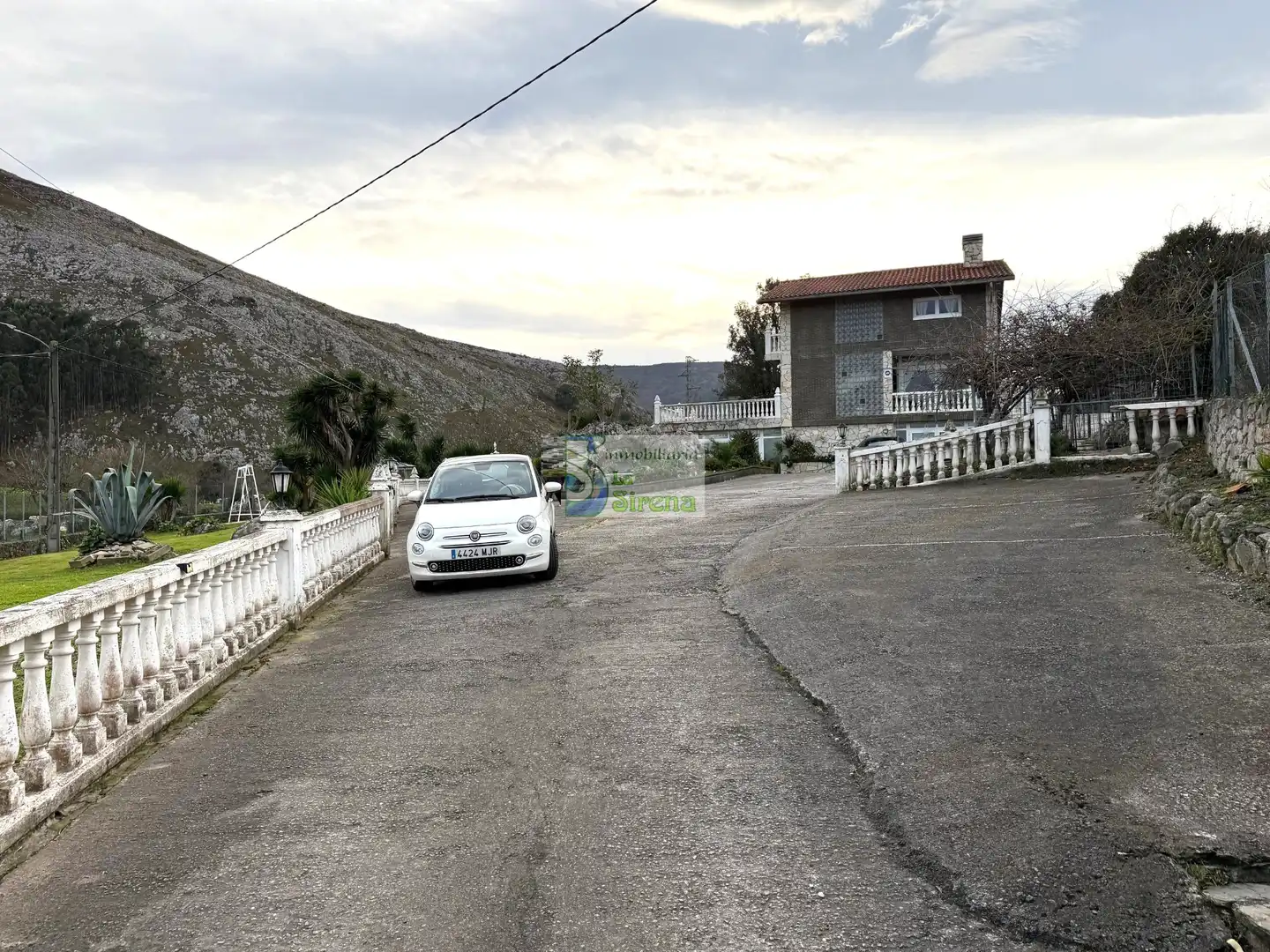 Vista exterior de Casa o chalet en venta en Castro-Urdiales con Calefacción, Jardín privado y Terraza