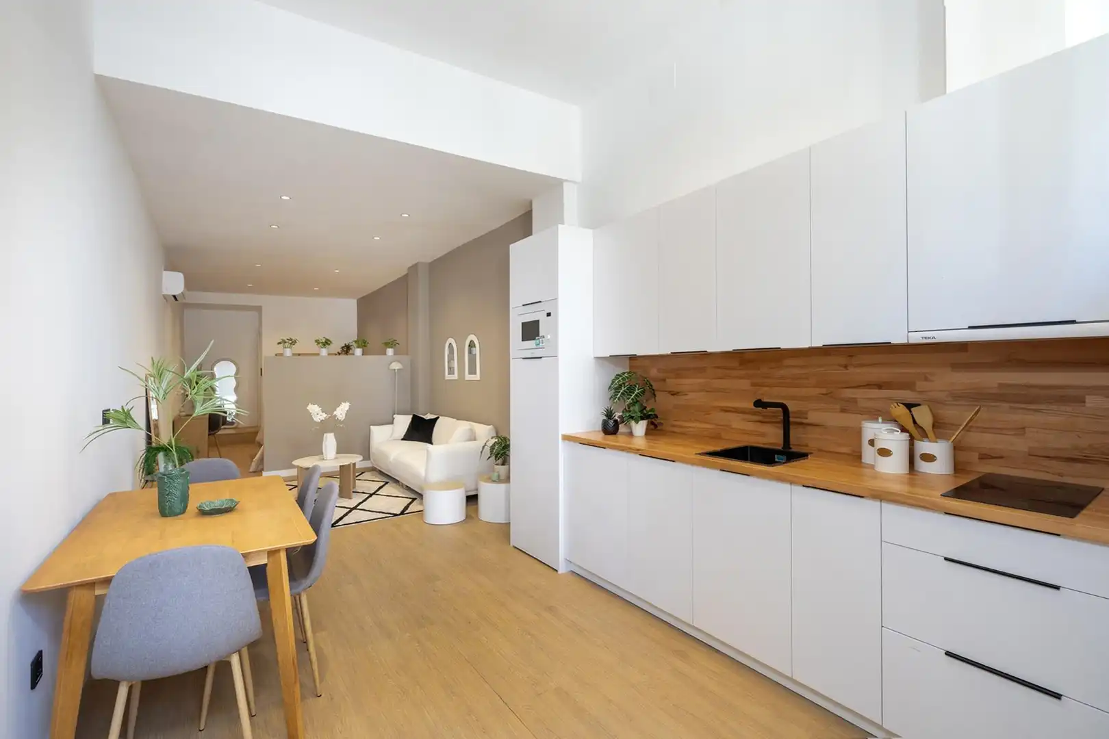 Kitchen of Flat for sale in Beiro
