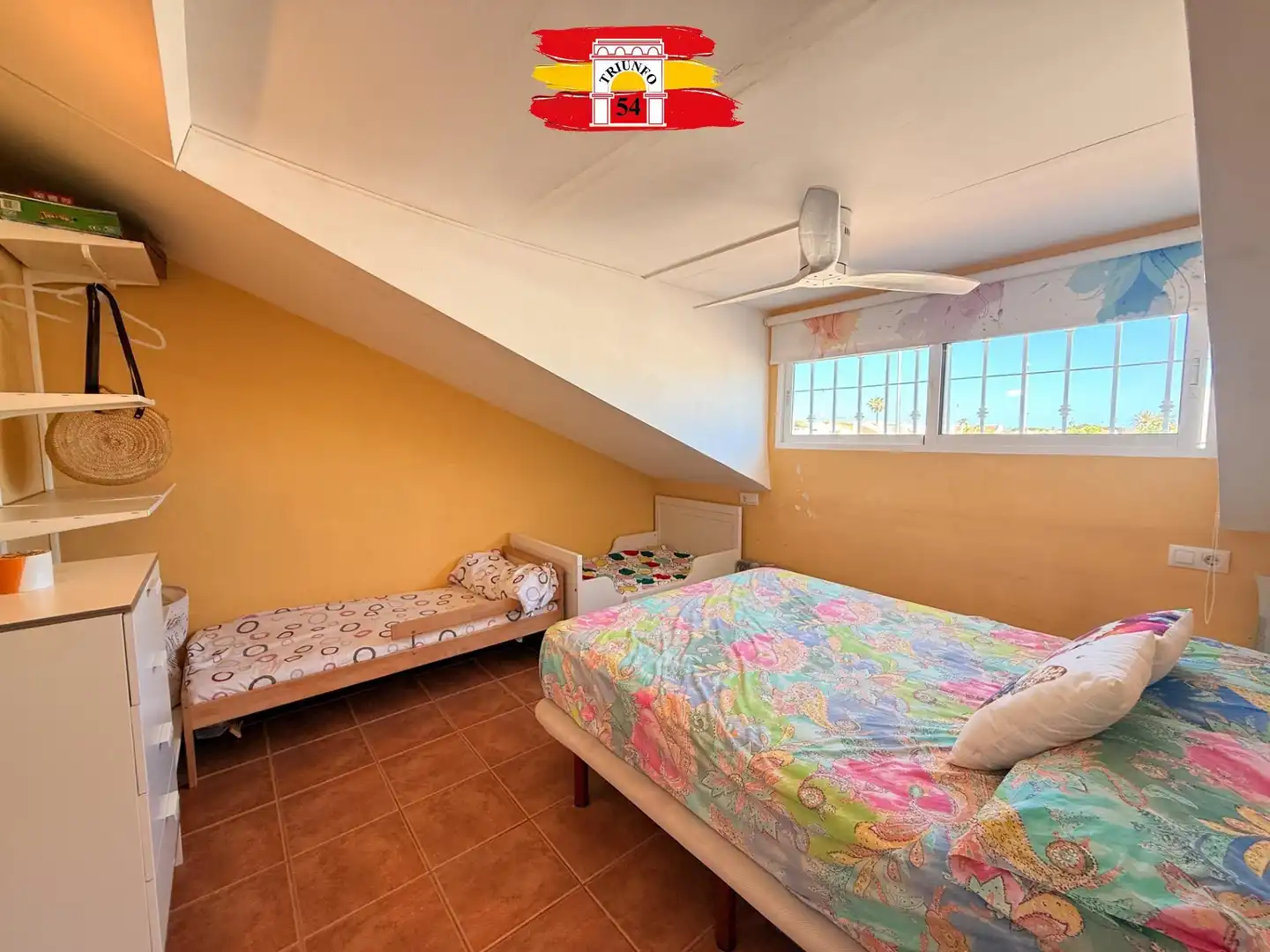 Habitación de Casa adosada en venta en Pilar de la Horadada con Aire acondicionado, Calefacción y Jardín privado