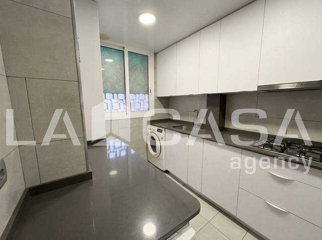 Piso en Venta en Carrer del Pont del Treball Digne en La Verneda i la Pau