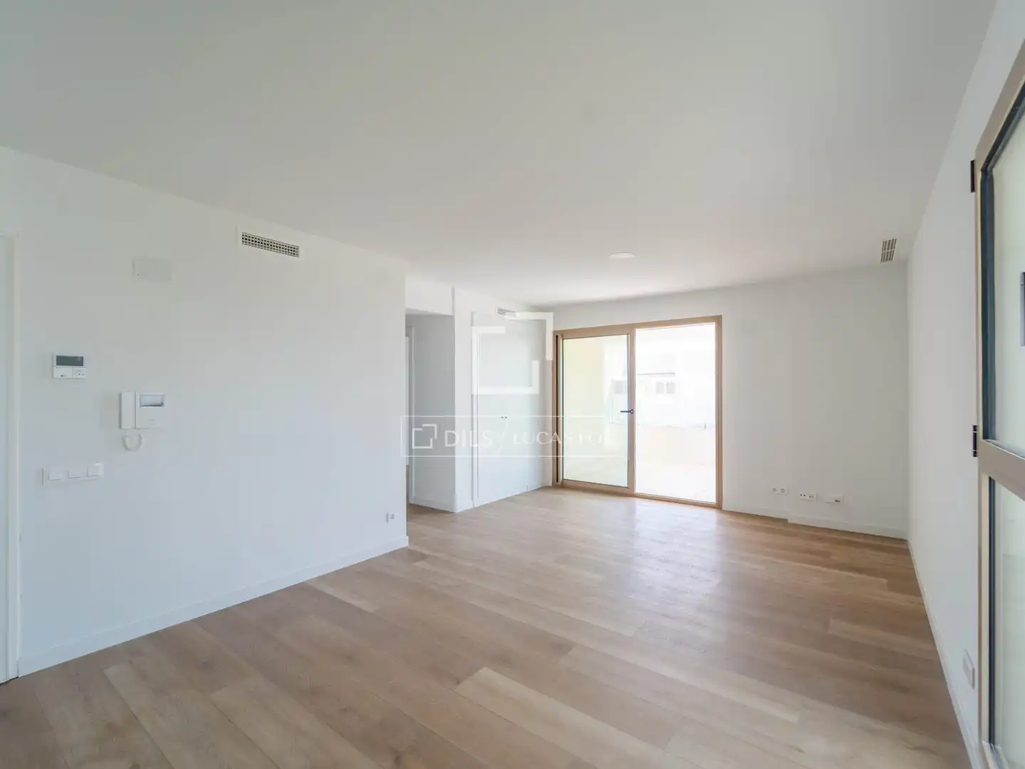 Living room of Flat for sale in El Puig de Santa Maria  with Air Conditioner, Terrace and Storage room