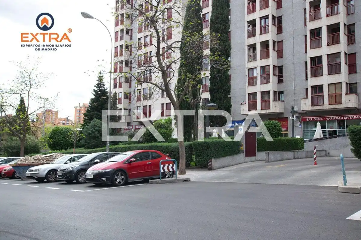 Vista exterior de Garaje en venta en Madrid