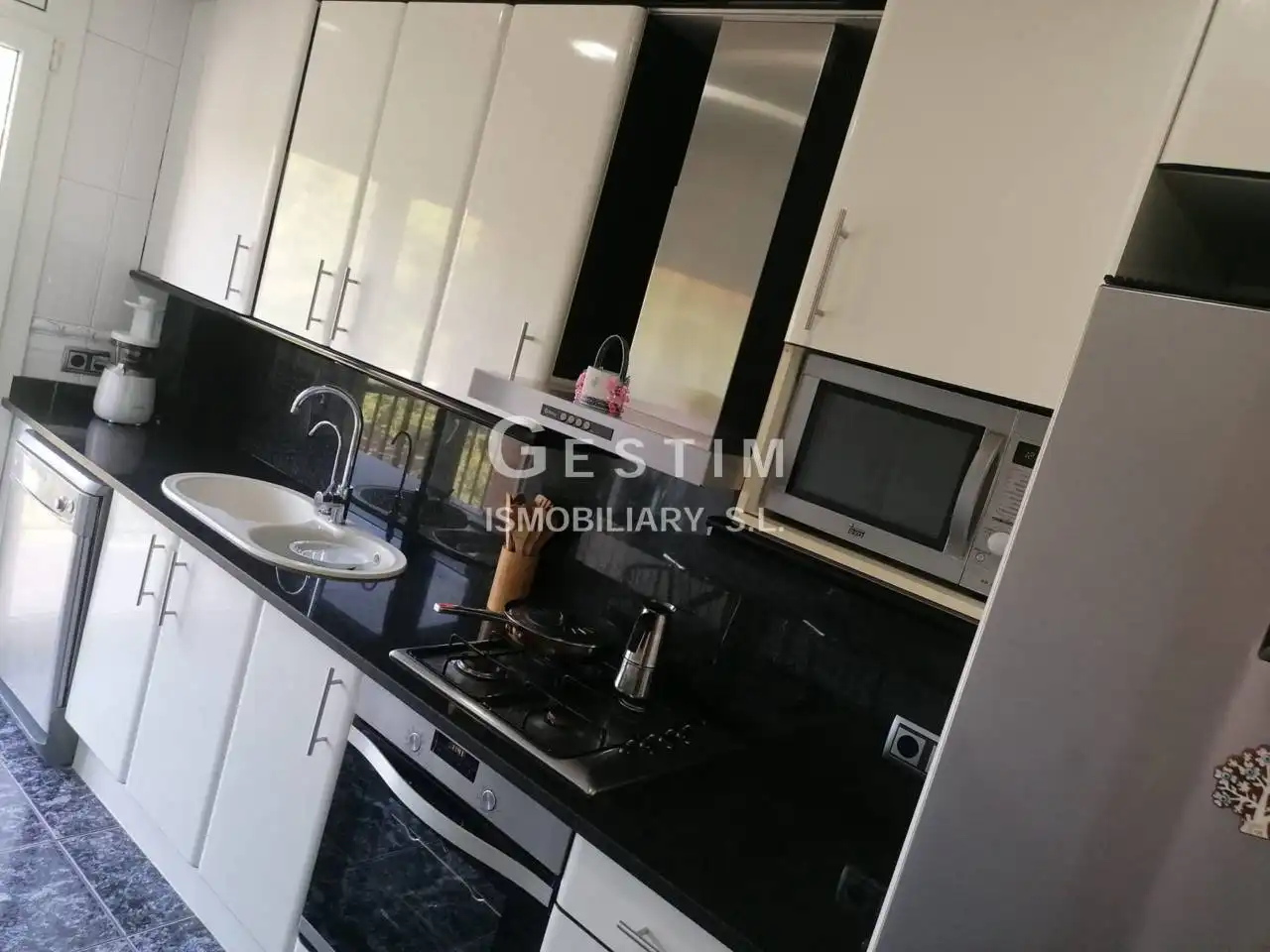 Cocina de Piso en venta en Manlleu con Calefacción, Terraza y Balcón