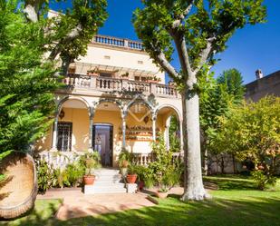 Vista exterior de Casa o xalet de lloguer en Argentona amb Terrassa i Piscina