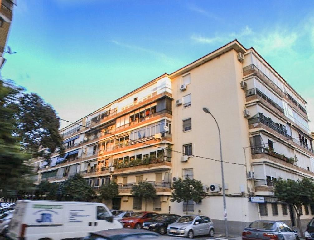 Exterior view of Flat for sale in  Sevilla Capital