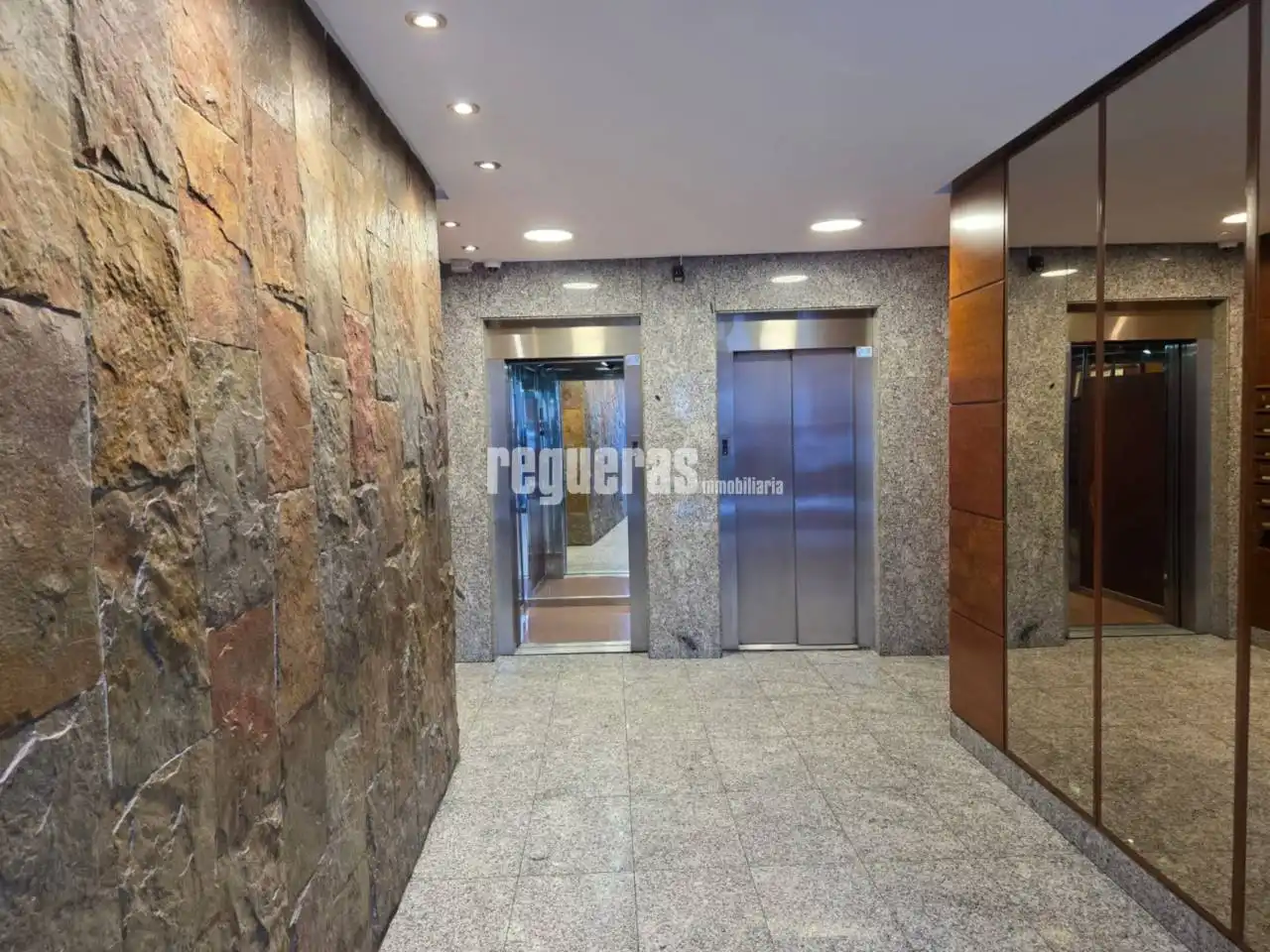 Ático de alquiler en Calle José Manuel Pedregal, Centro