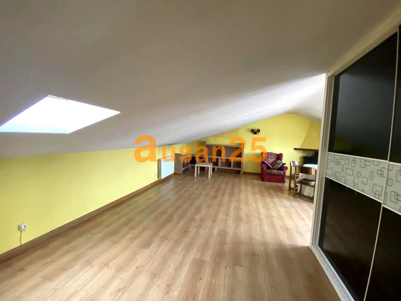Haus oder Chalet zum Verkauf in Fresnillo de las Dueñas mit Heizung, Parkett und Terrasse