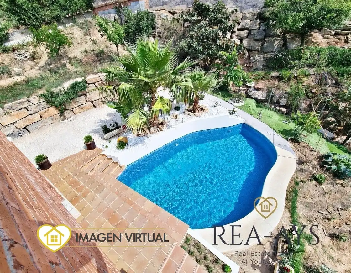 Piscina de Casa o chalet en venta en Cervelló con Aire acondicionado, Calefacción y Jardín privado