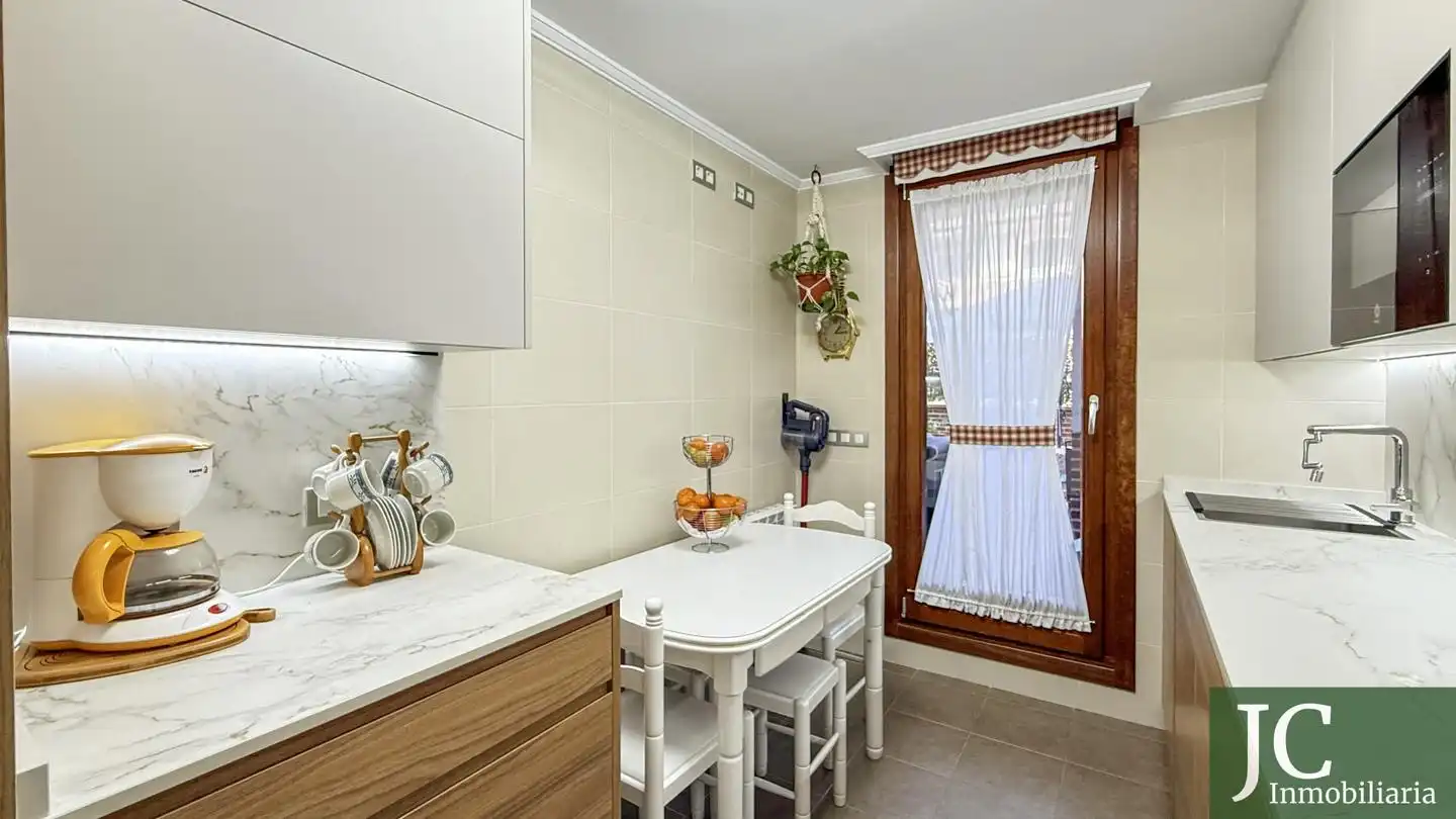 Cocina de Planta baja en venta en Guriezo con Calefacción y Terraza