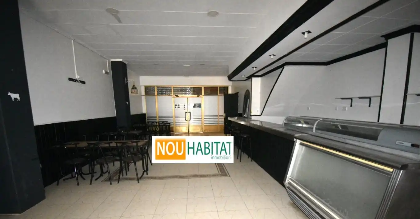 Local comercial en venda a Montserrat