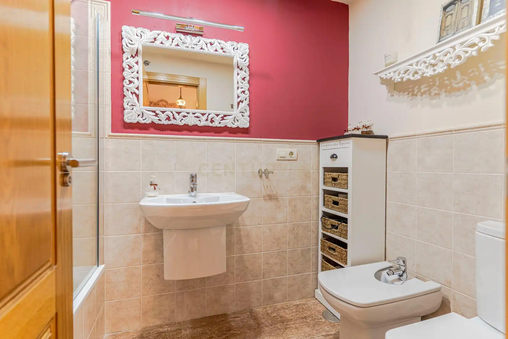 Baño de Apartamento en venta en Vélez de Benaudalla con Aire acondicionado, Trastero y Piscina
