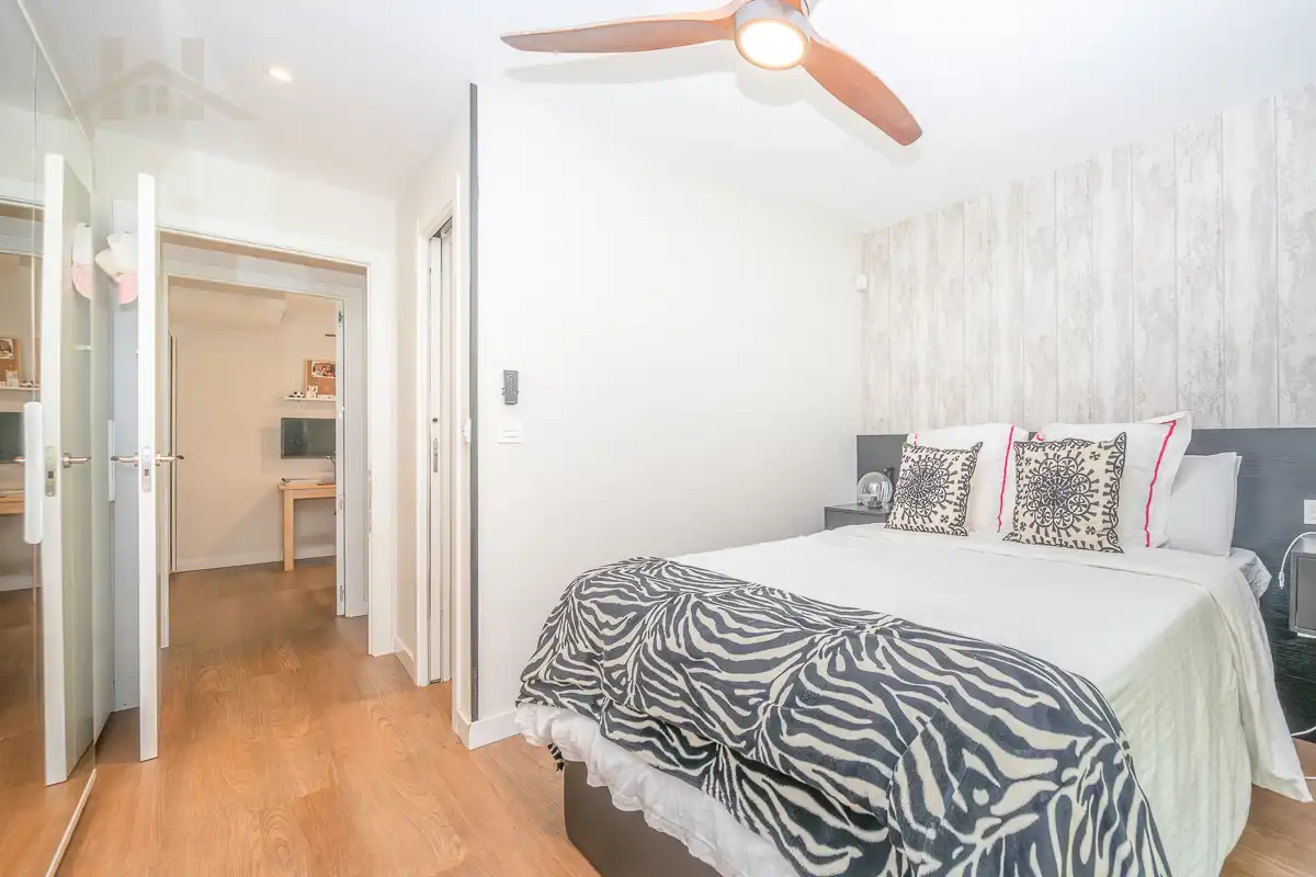 Bedroom of Flat for sale in El Escorial  with Air Conditioner, Heating and Parquet flooring