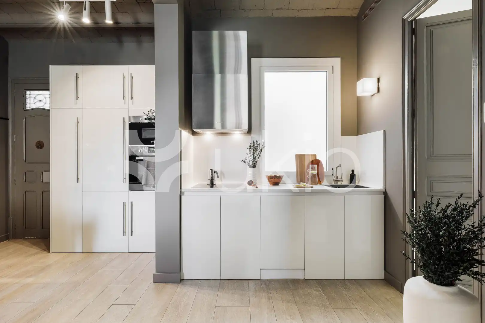 Cocina de Apartamento de alquiler en Barcelona con Aire acondicionado, Calefacción y Amueblado
