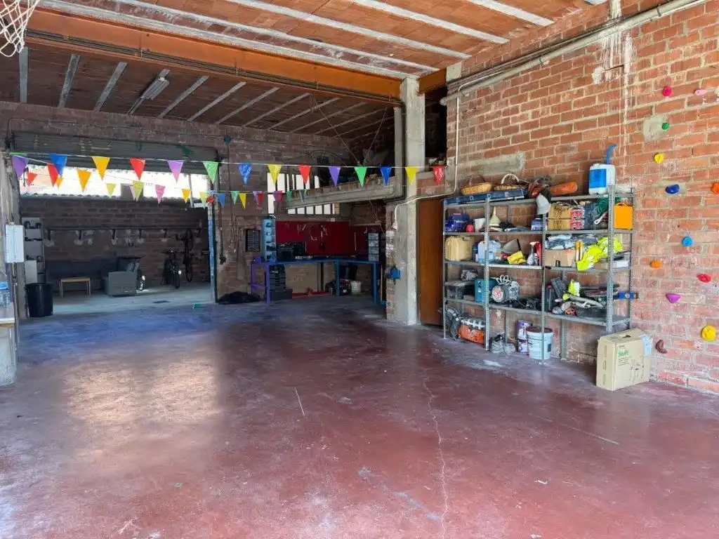 Buildings for sale in Llagostera