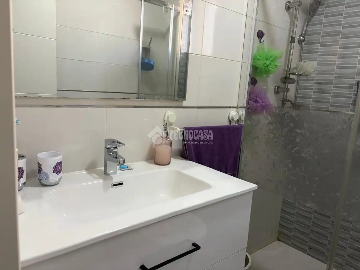 Baño de Piso en venta en Sevilla con Aire acondicionado
