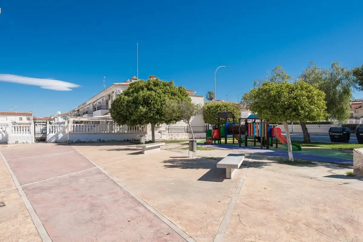Casa pareada con terraza en venta en Calle Biar, imagen 32