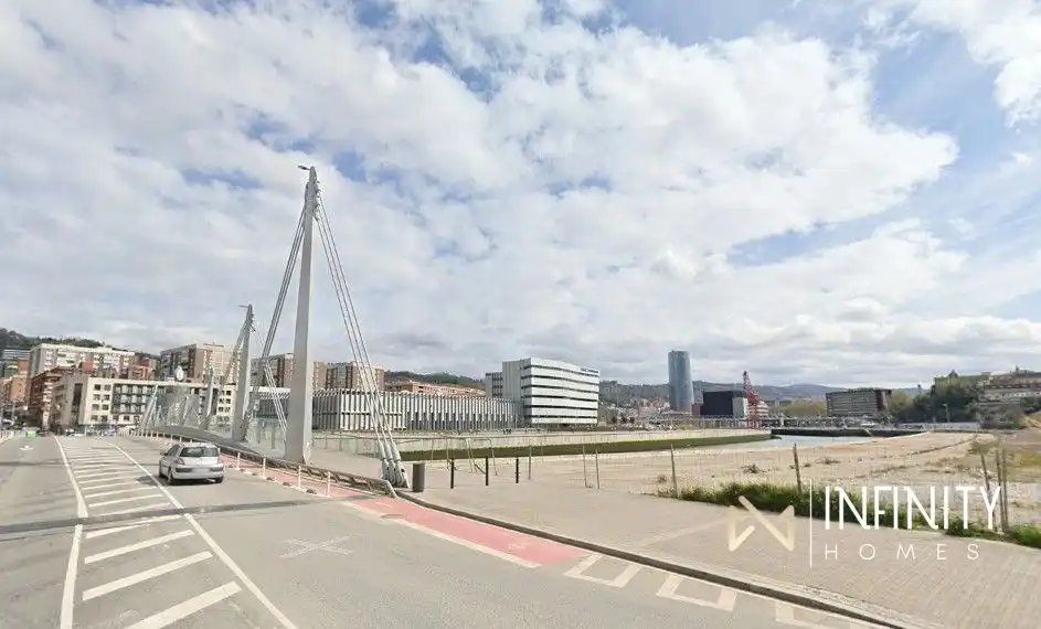 Exterior view of Flat for rent in Bilbao   with Heating and Balcony