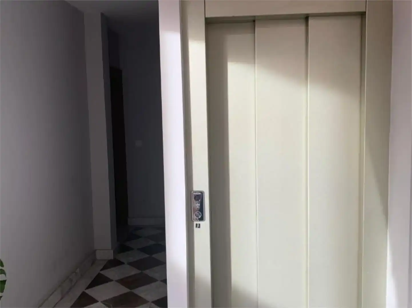 Pis en venda en Granada amb Jardí privat, Traster i Balcó