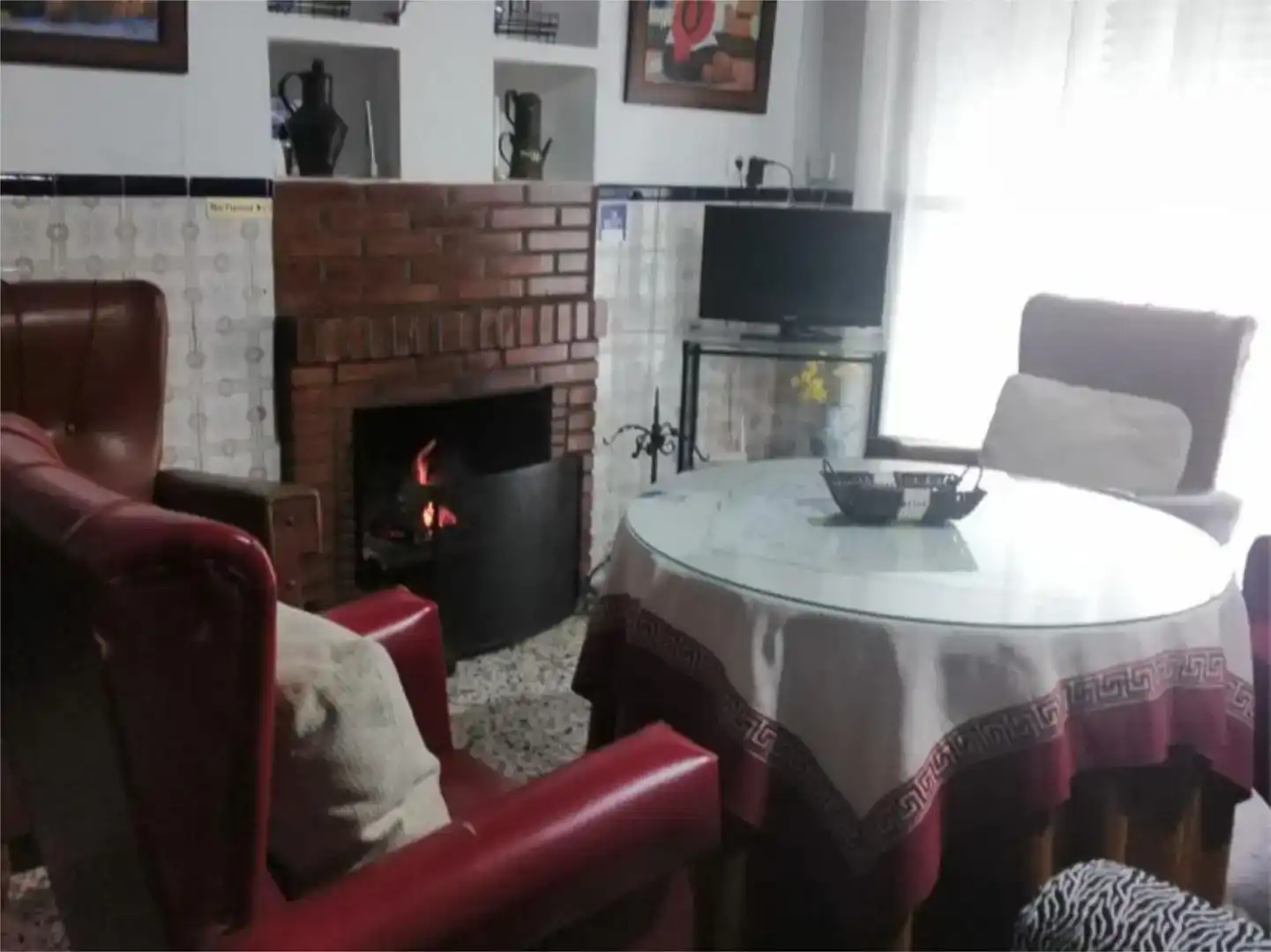 Wohnzimmer von Erdgeschoss zur Miete in Encinasola mit Möbliert und Balkon