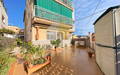 Vista exterior de Planta baixa en venda en Santa Perpètua de Mogoda amb Aire condicionat i Terrassa