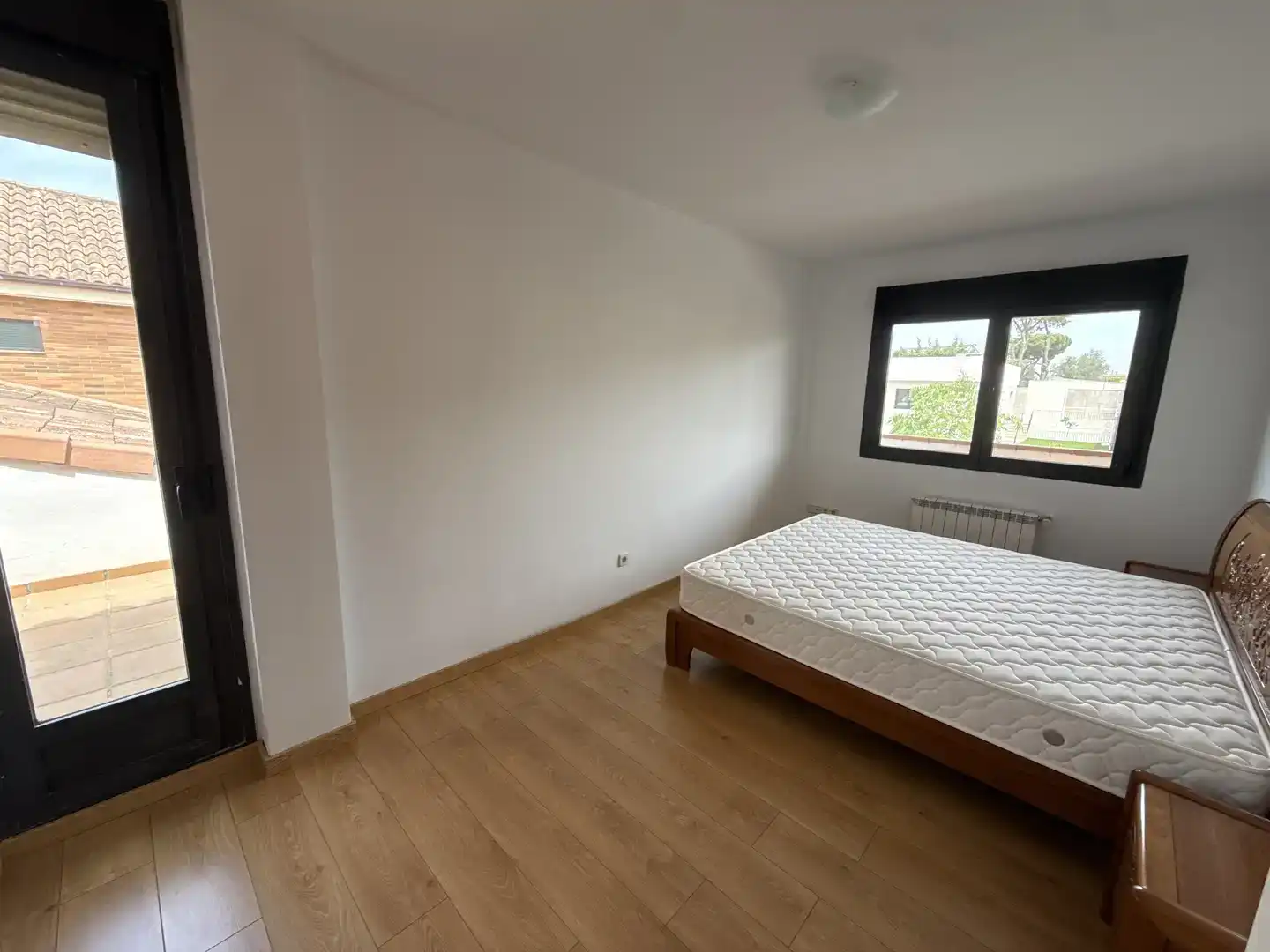 Dormitori de Casa o xalet en venda en Villaviciosa de Odón amb Aire condicionat, Piscina i Balcó