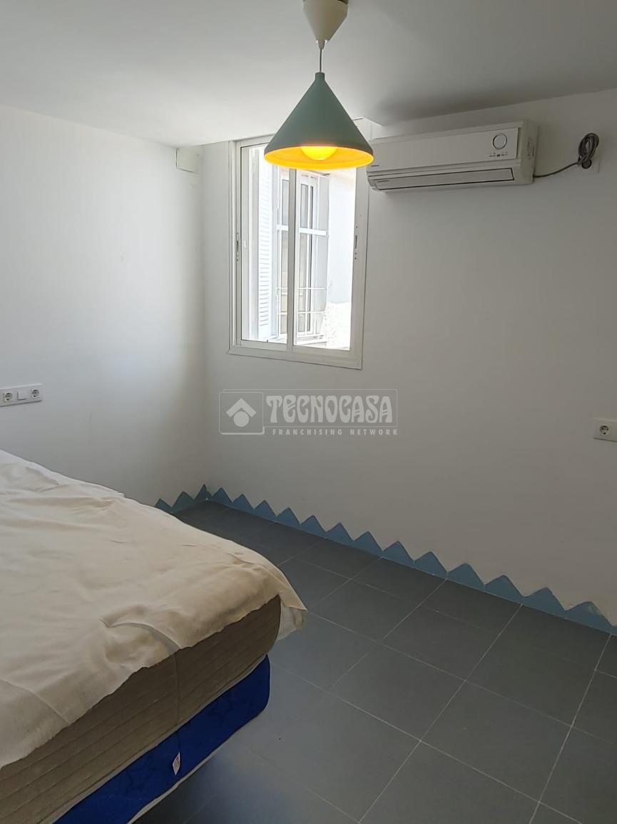 Dormitori de Pis en venda en  Sevilla Capital amb Calefacció i Terrassa