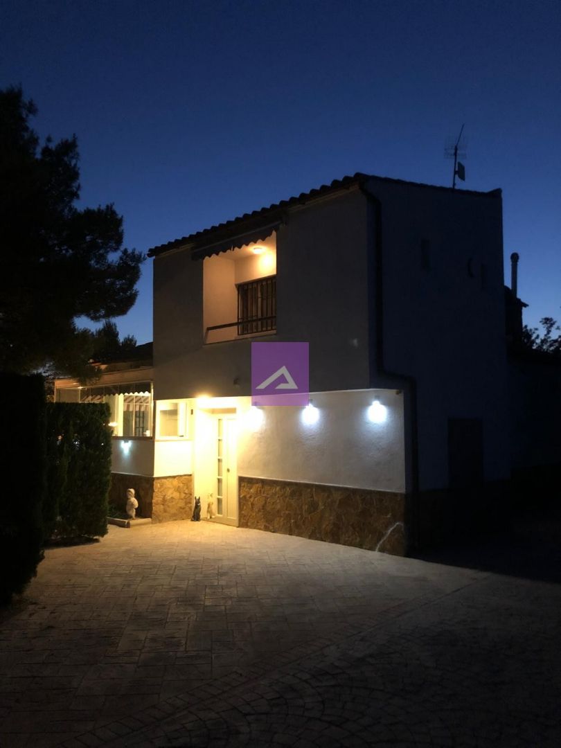 Exterior view of House or chalet for sale in Montroi / Montroy  with Air Conditioner, Private garden and Terrace