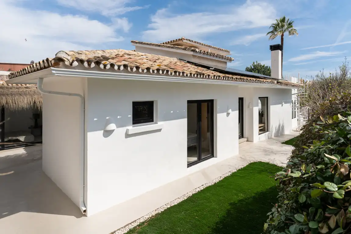 Exterior view of Detached homes for sale in Torremolinos  with Air Conditioner, Terrace and Swimming Pool