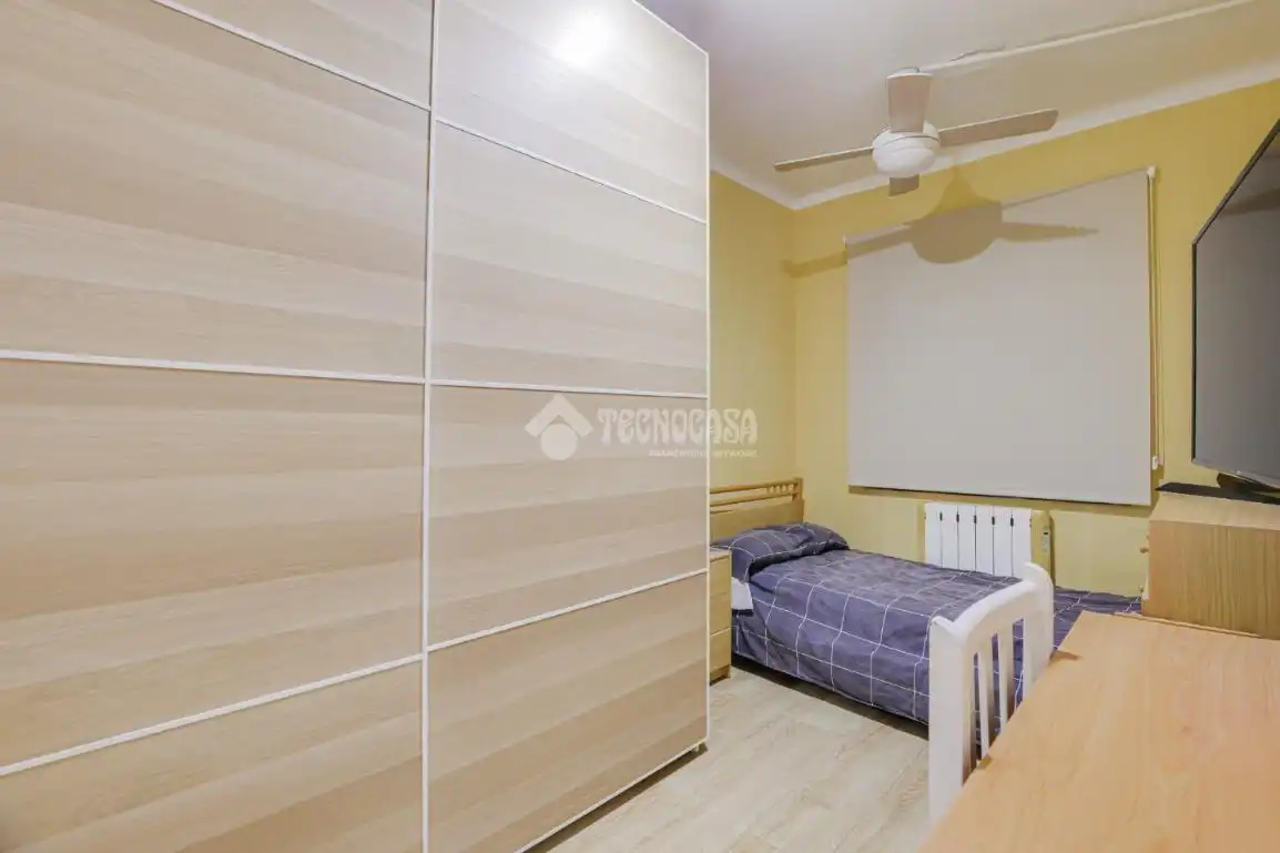 Habitación de Piso en venta en Ripollet con Aire acondicionado, Calefacción y Balcón