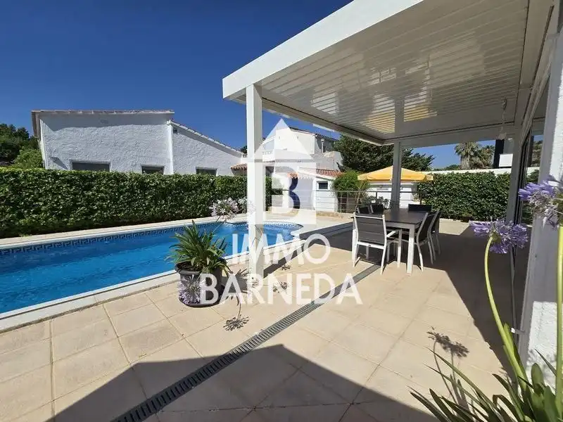 Terrassa de Casa o xalet en venda en Empuriabrava amb Aire condicionat, Calefacció i Jardí privat