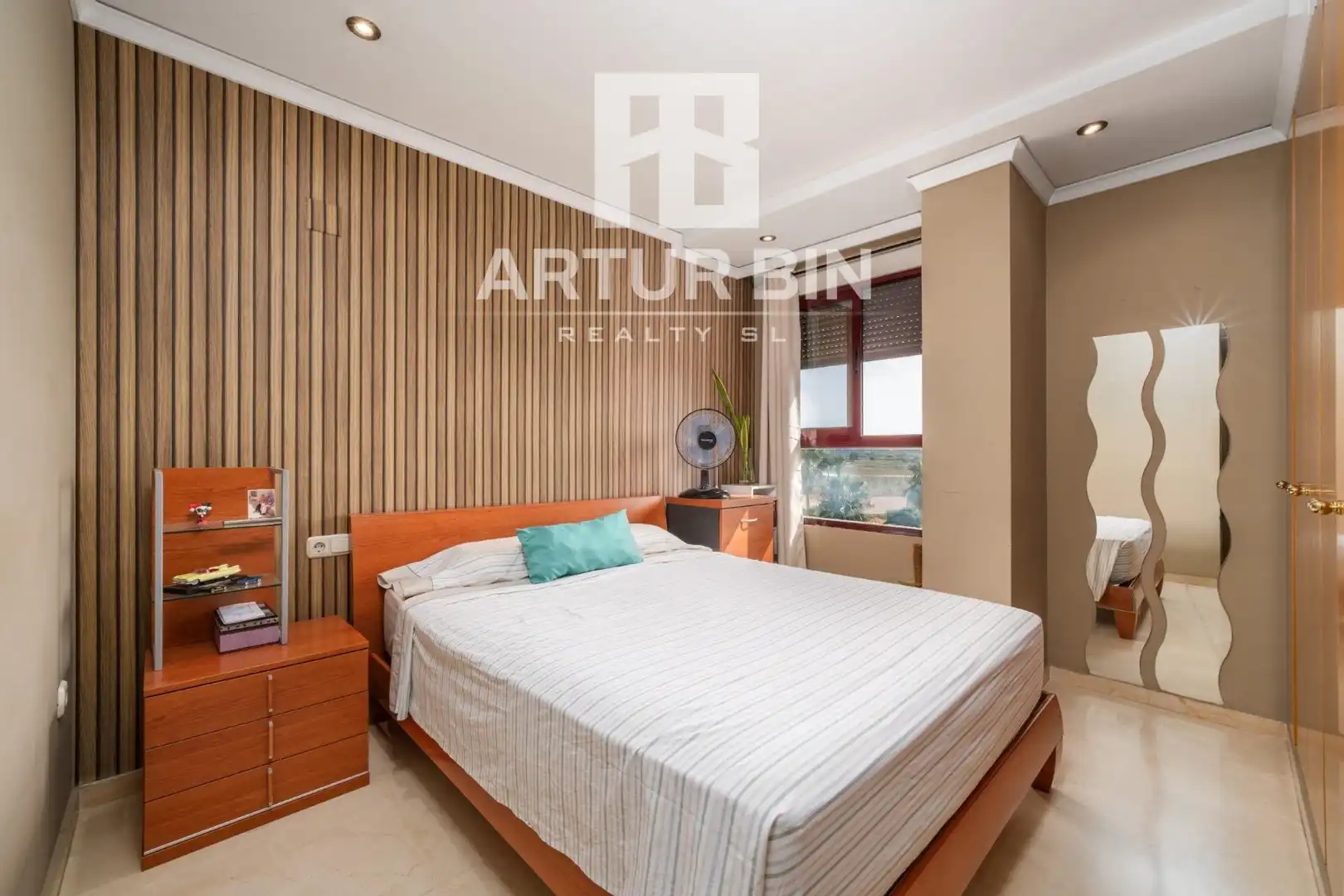 Habitación de Ático en venta en Valencia con Calefacción, Jardín privado y Terraza