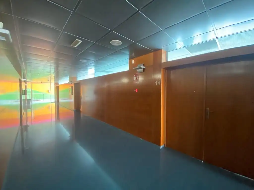 Office space with lift to rent in Carrer Poniente, imagen 2