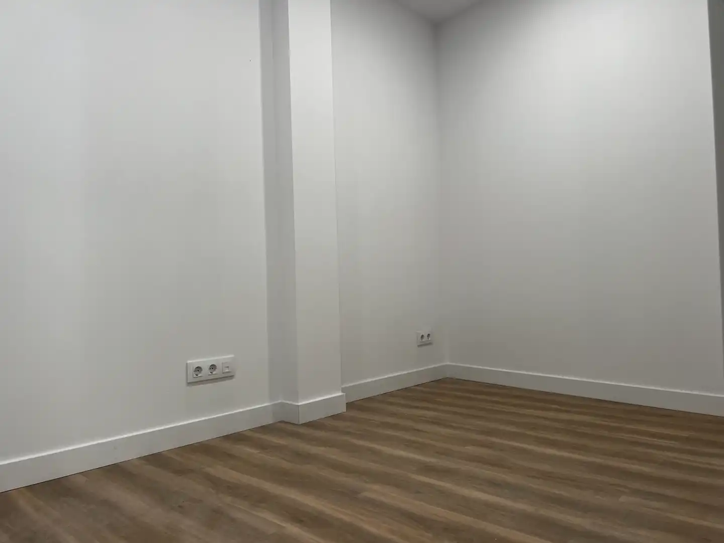 Ground floor for sale in Badalona  with Parquet flooring, Oven and Alarm