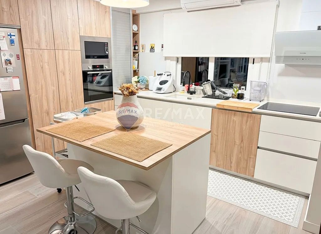 Cuina de Apartament en venda en Vigo  amb Calefacció