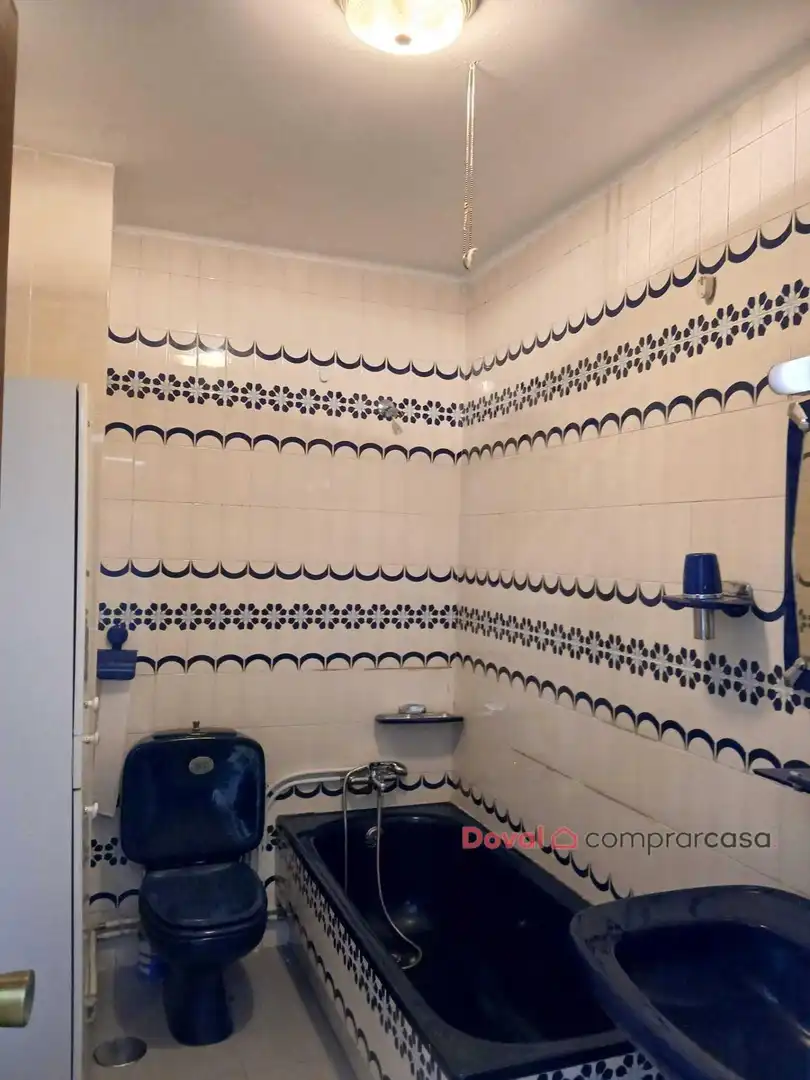 Baño de Piso en venta en Vigo  con Calefacción, Parquet y Terraza