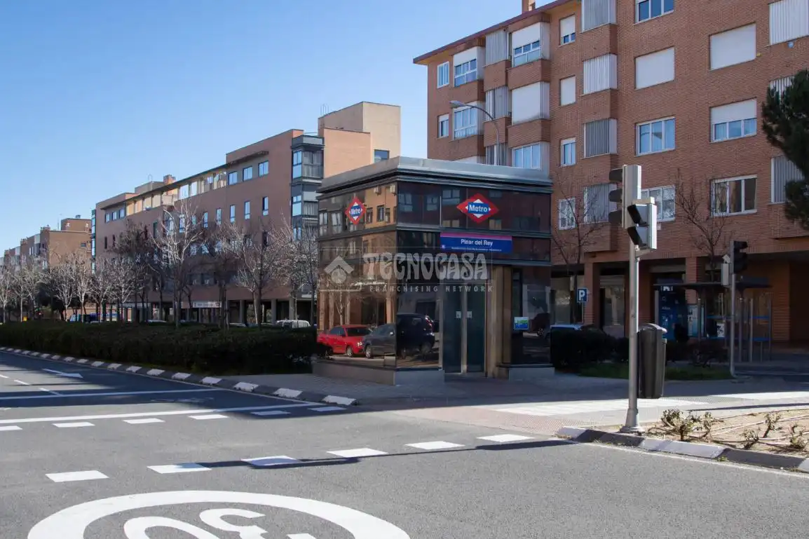Vista exterior de Local de alquiler en  Madrid Capital con Aire acondicionado